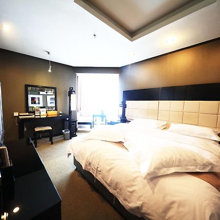 Xinjiang Yema International Clubhouse Hotel Ürümcsi Kültér fotó